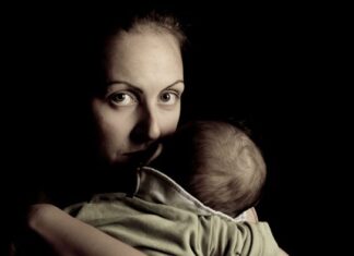 Pesquisas apontam que uma a cada quatro mulheres são vítimas de violência obstétrica