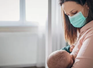 Pesquisadores constatam novas evidências de que o leite materno pode proteger bebês contra Covid
