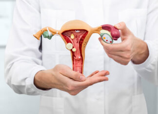 Março amarelo: Endometriose acomete uma em cada dez mulheres e pode levar à infertilidade