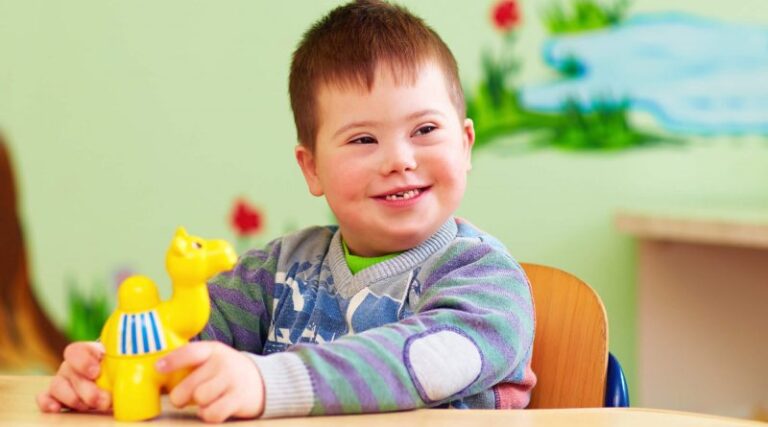 Conheça dez direitos da criança com deficiência na escola