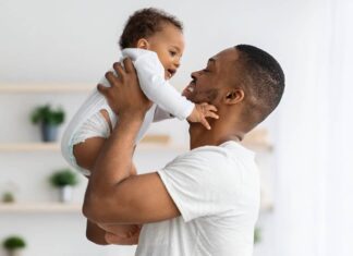 Licença-paternidade: bem-estar do filho e equidade de gênero