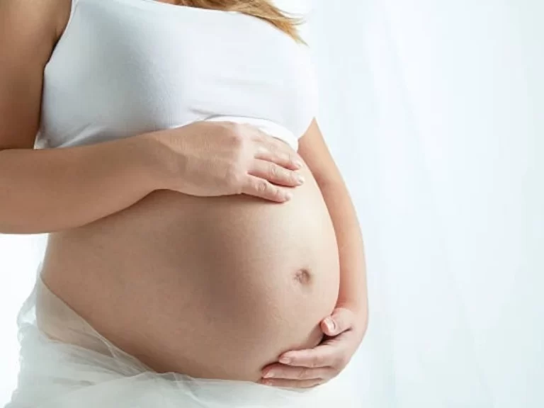 Licença-maternidade: STF derruba carência para mulheres autônomas, produtoras rurais e donas de casa que contribuem com o INSS