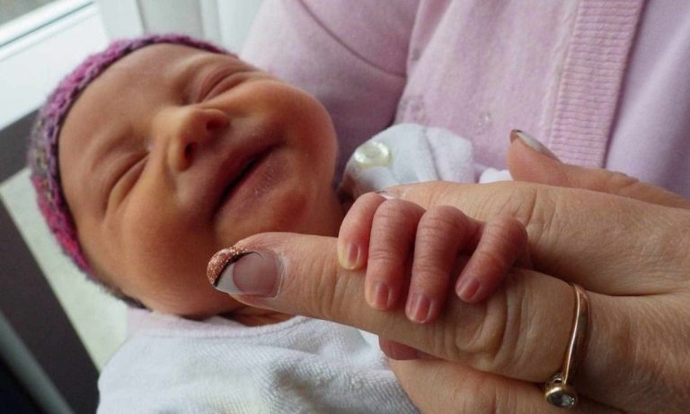 Universo dos bebês reborn alerta para um refúgio afetivo e tempos de solidão emocional