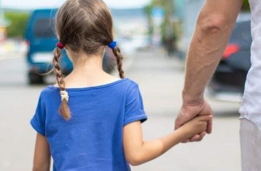 Filhos de pais separados: advogada responde cinco dúvidas sobre o período de férias