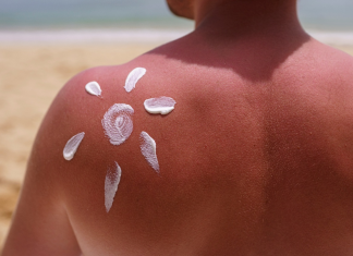 #NoSunscreen: movimento viral entre jovens preocupa especialistas