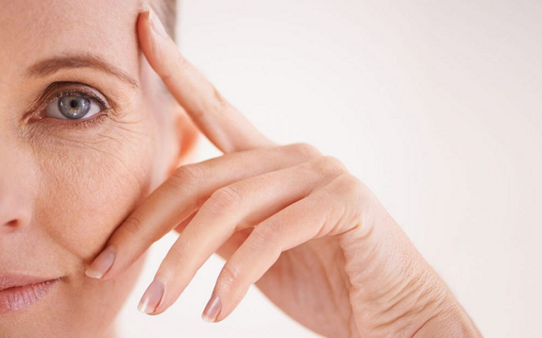 Anvisa aprova primeiro tratamento não hormonal para ondas de calor da menopausa. Endocrinologista explica