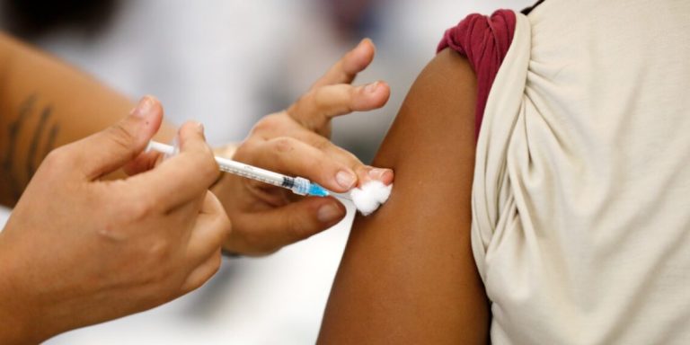 Mais de 14 milhões de crianças no mundo seguem sem vacinação básica